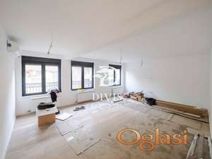 Nov sedmosoban stan sa dvorištem na Dorćolu, 229m2